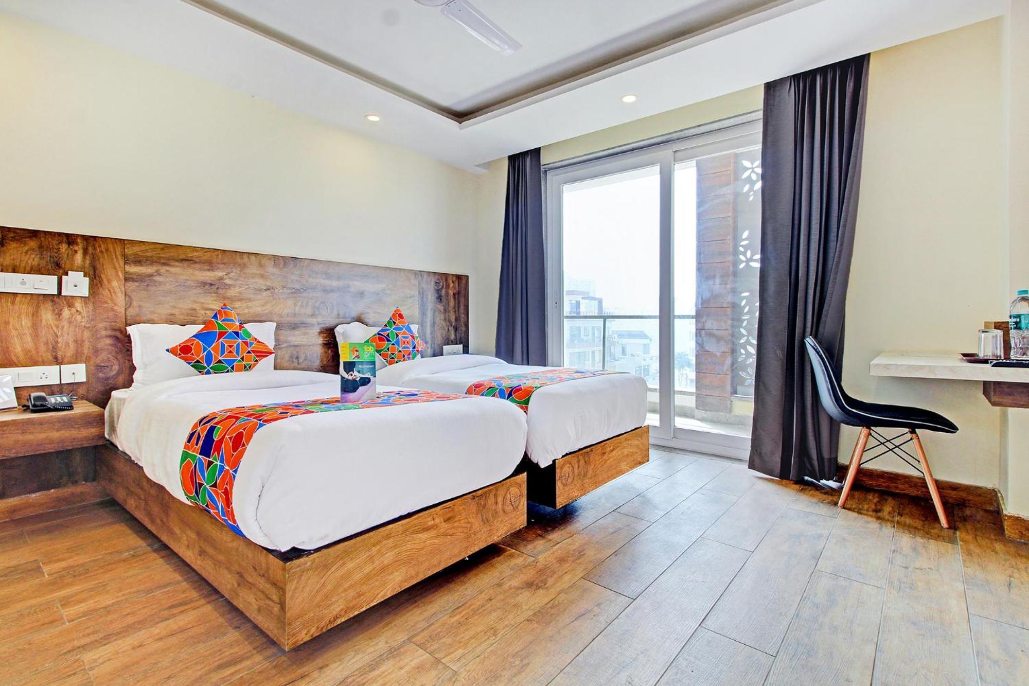 Fabhotel Soft Petals Gurgaon Exterior photo